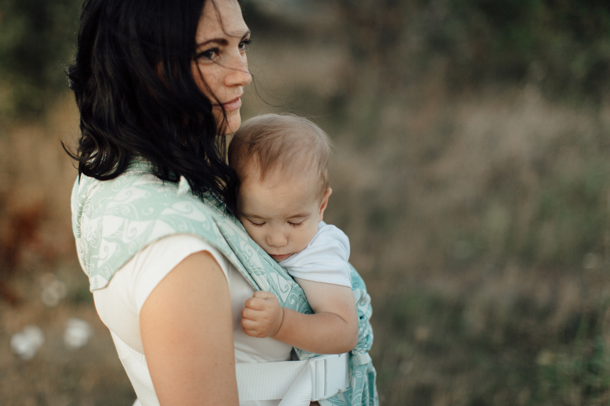 mom-baby-carrier