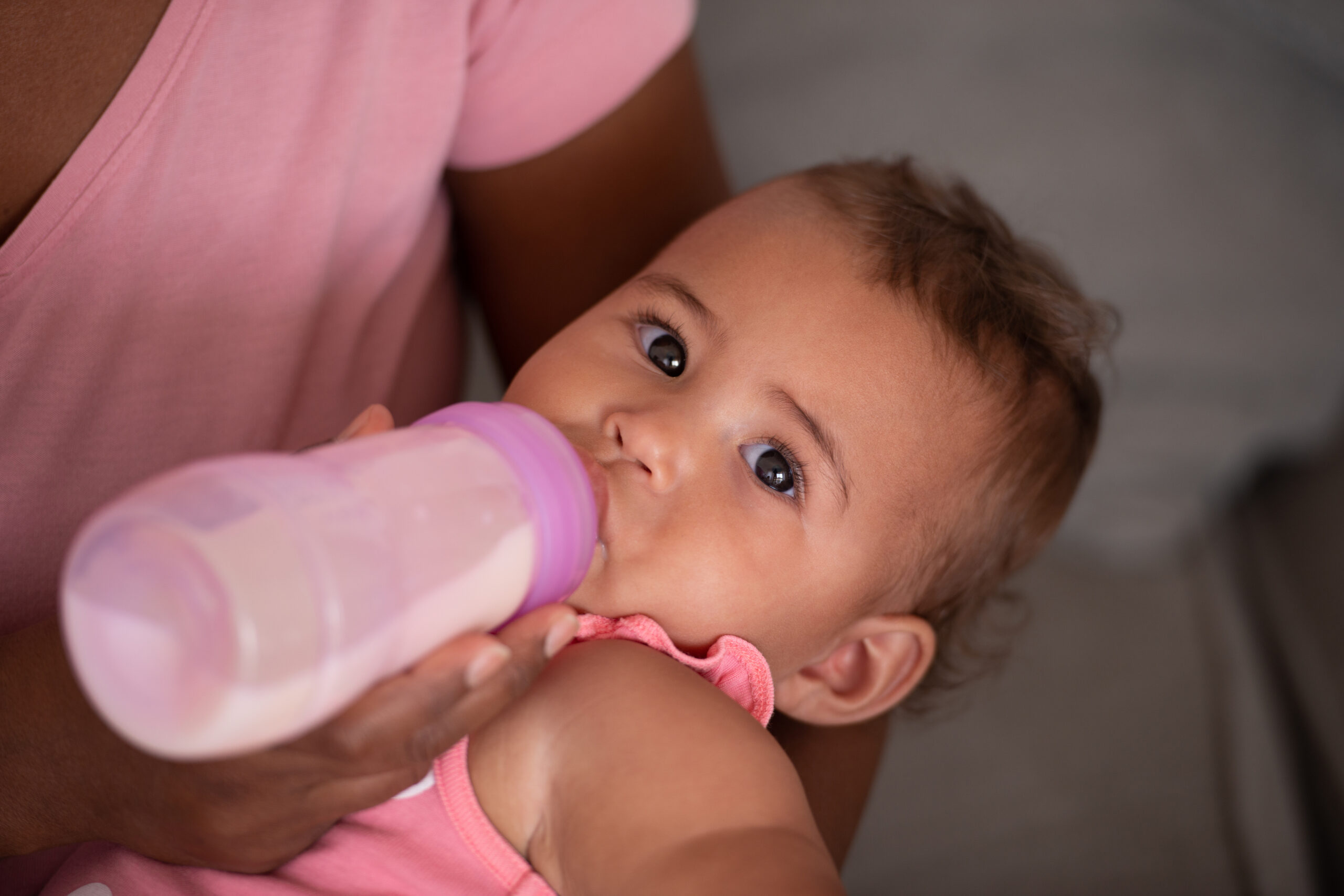 baby-drinking-formula
