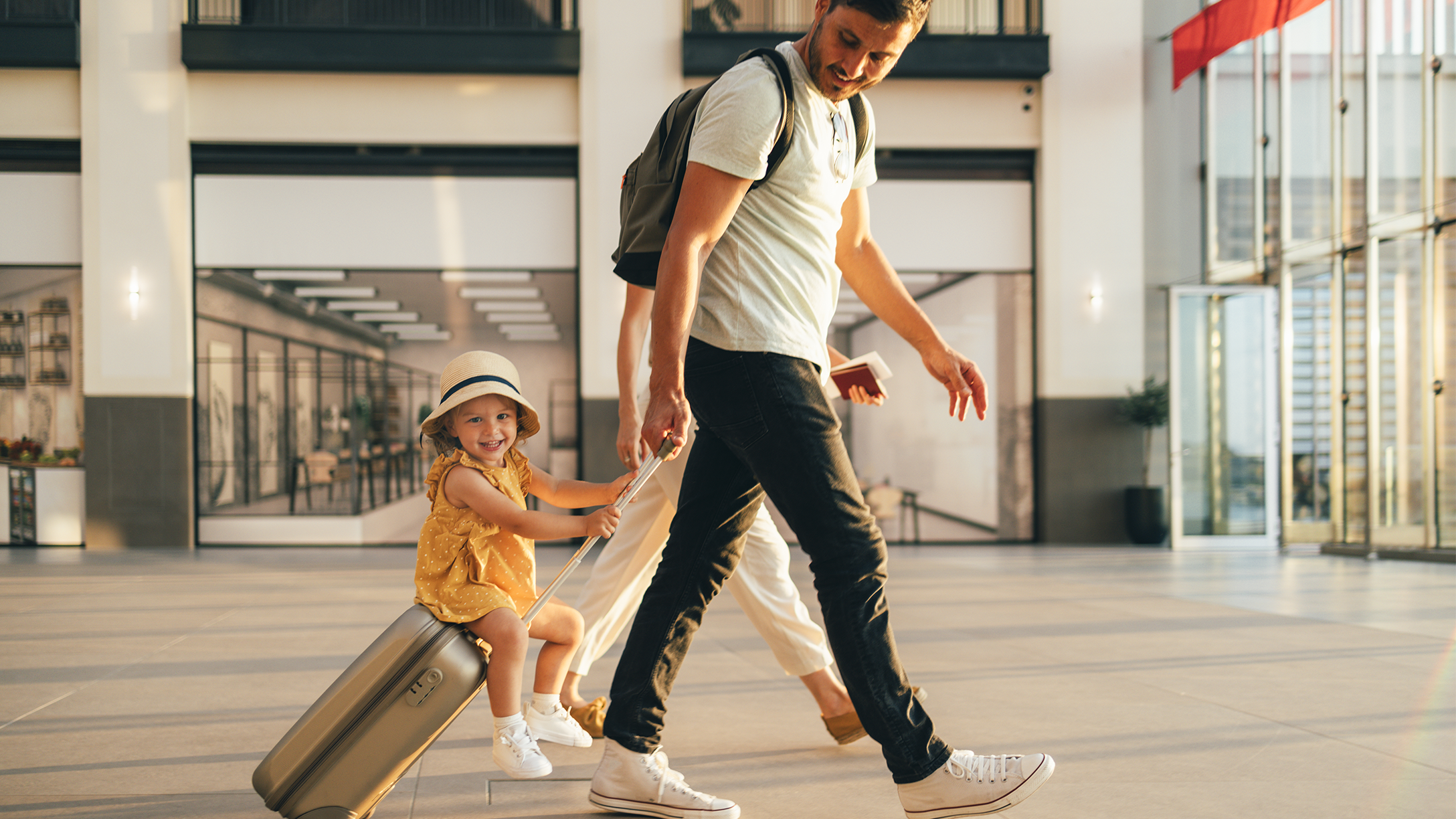 Travel splurges dad and daughter on suitcase