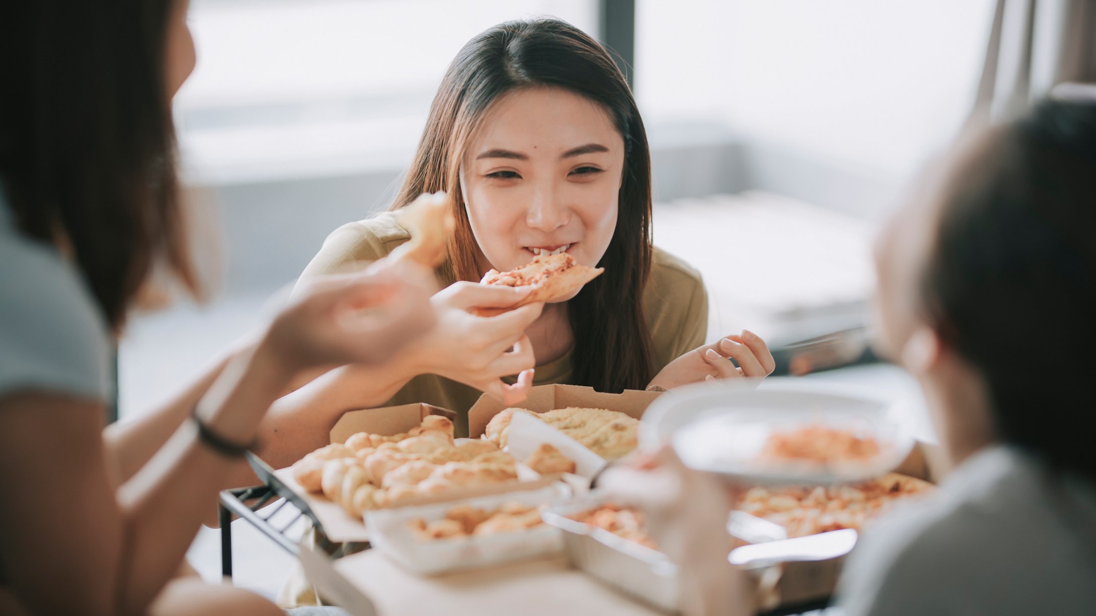 is-it-safe-to-order-takeout-or-delivery-featured