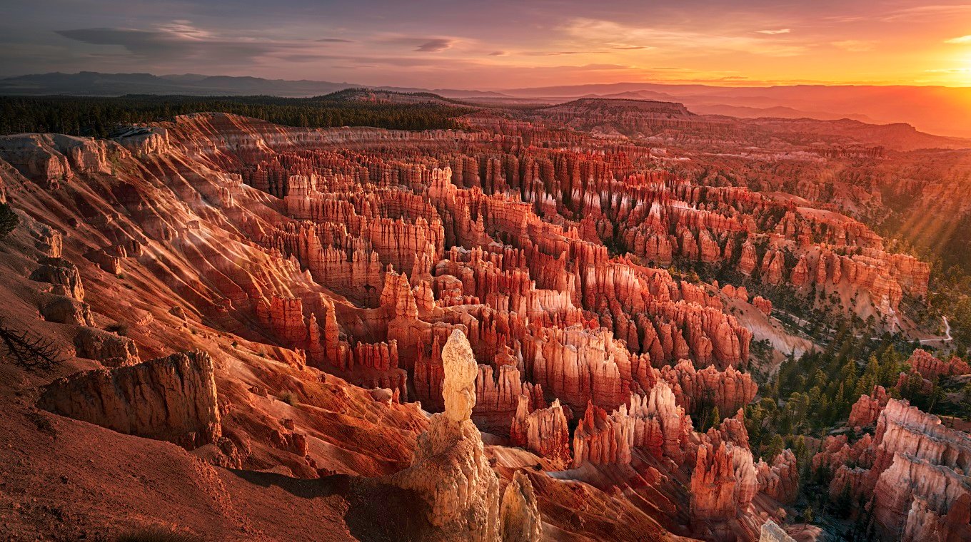 Dawn over Bryce Canyon