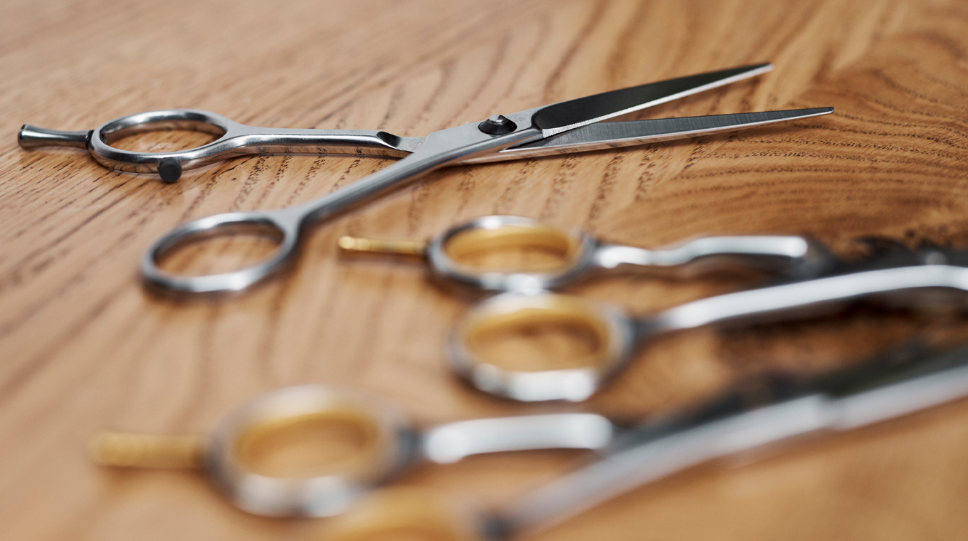 lockdown-how-to-cut-your-own-hair-1.jpg