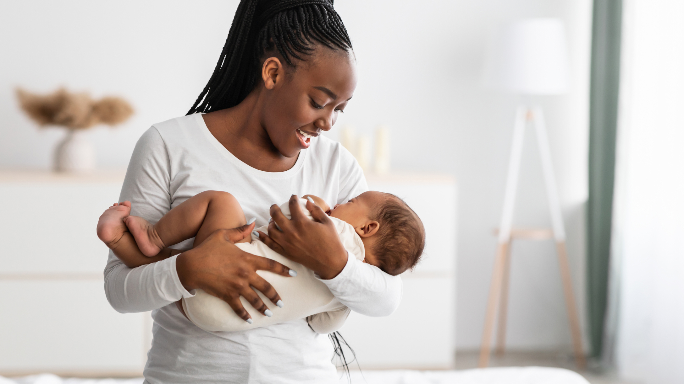 lose weight while breastfeeding featured