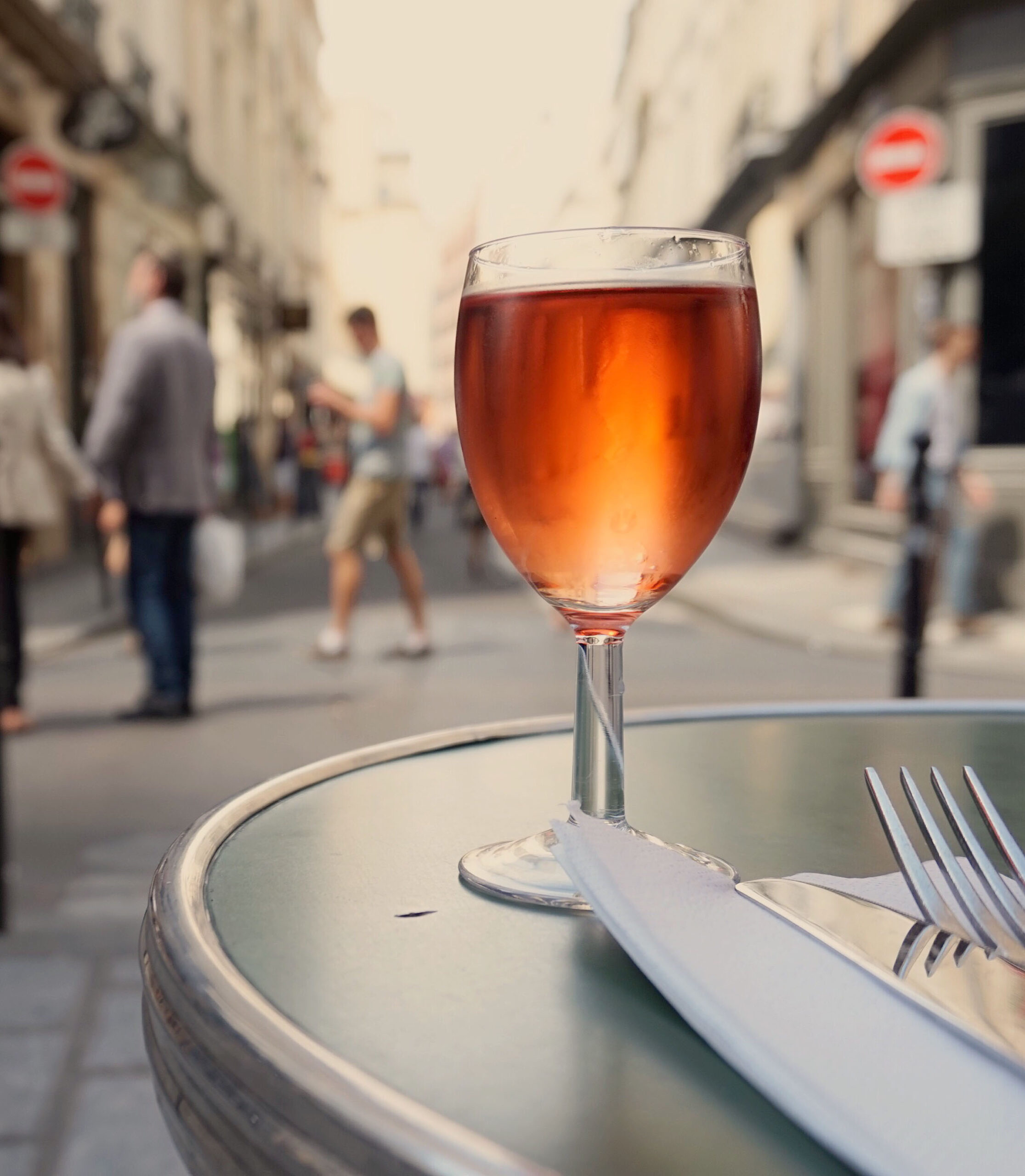 rose-at-the-caf_t20_0n7WEk.jpg