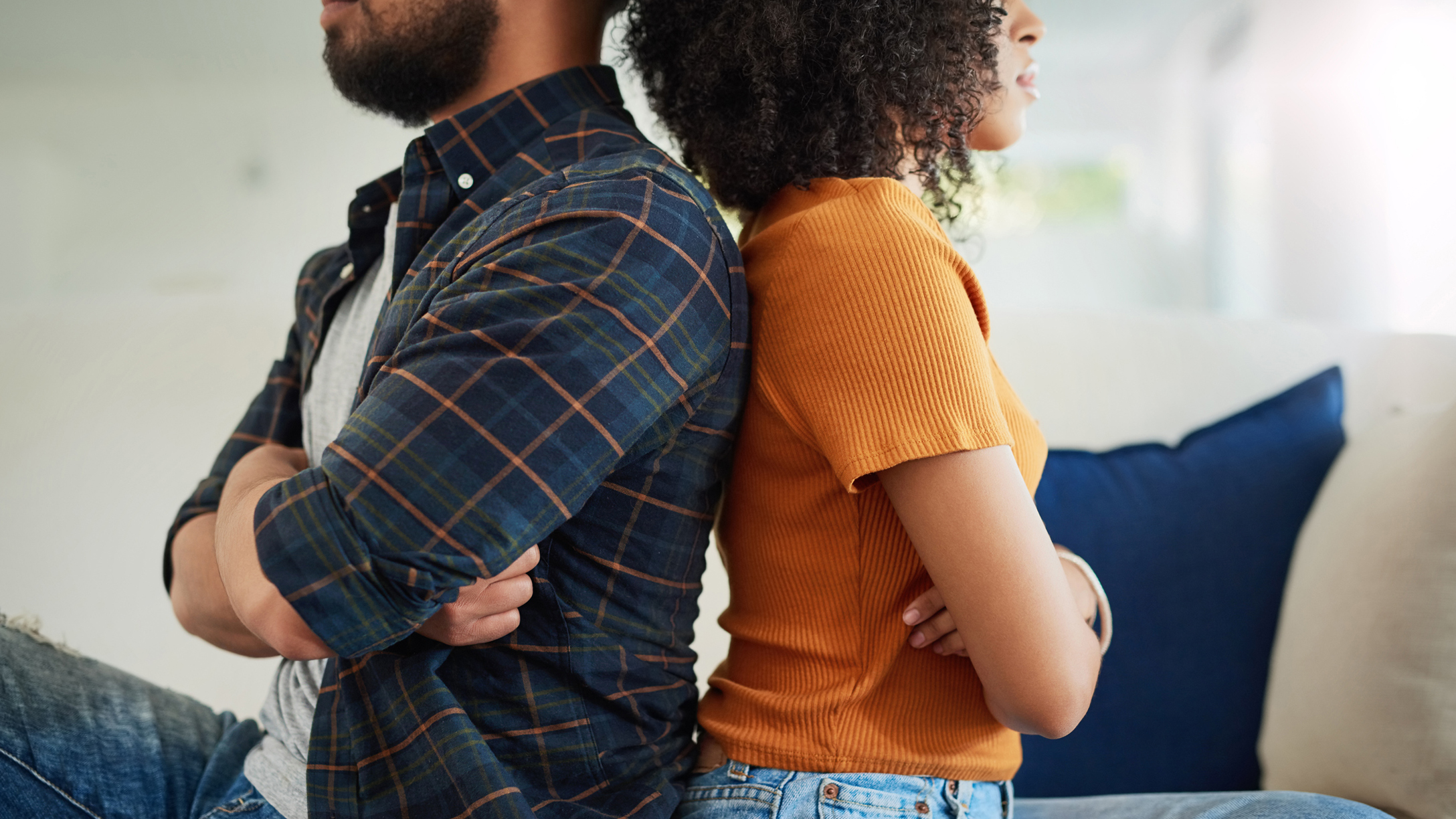 social-distance-couples-featured