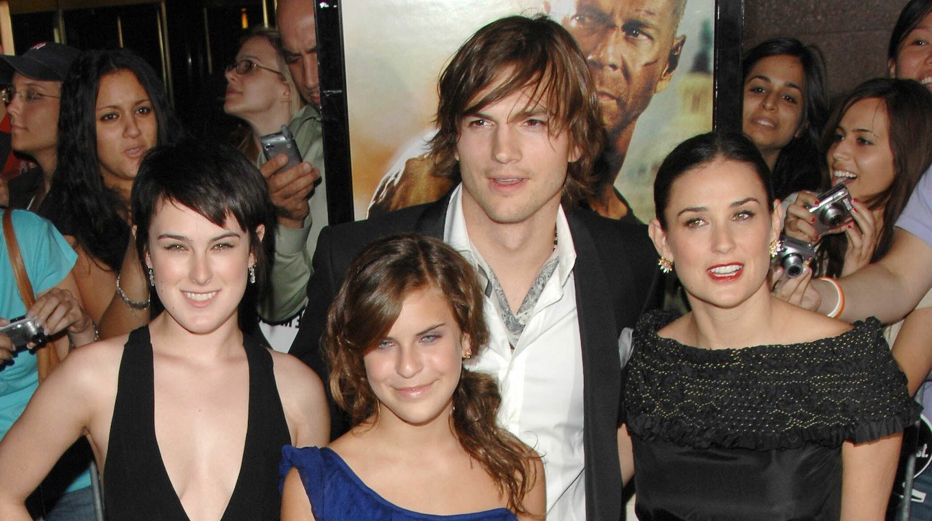 Rumer Willis, Tallulah Belle Willis, Ashton Kutcher and Demi Moore on the red carpet for the premiere of 'Live Free or Die Hard' in New York City. Rumer Willis, Tallulah Belle Willis, Ashton Kutcher and Demi Moore on the red carpet for the premiere of 'Live Free or Die Hard' in New York City.