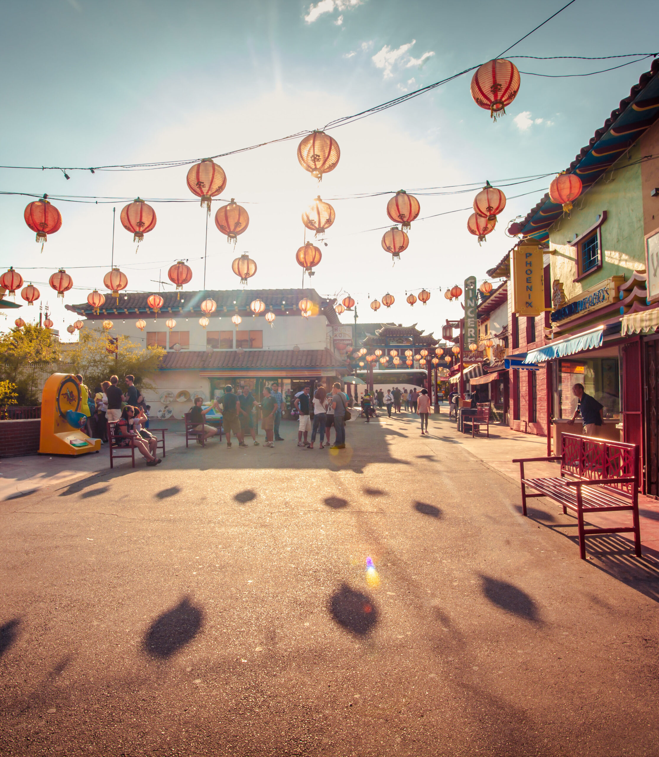 street-view-of-china-town-in-los-angeles-california-usa_t20_VKa063.jpg