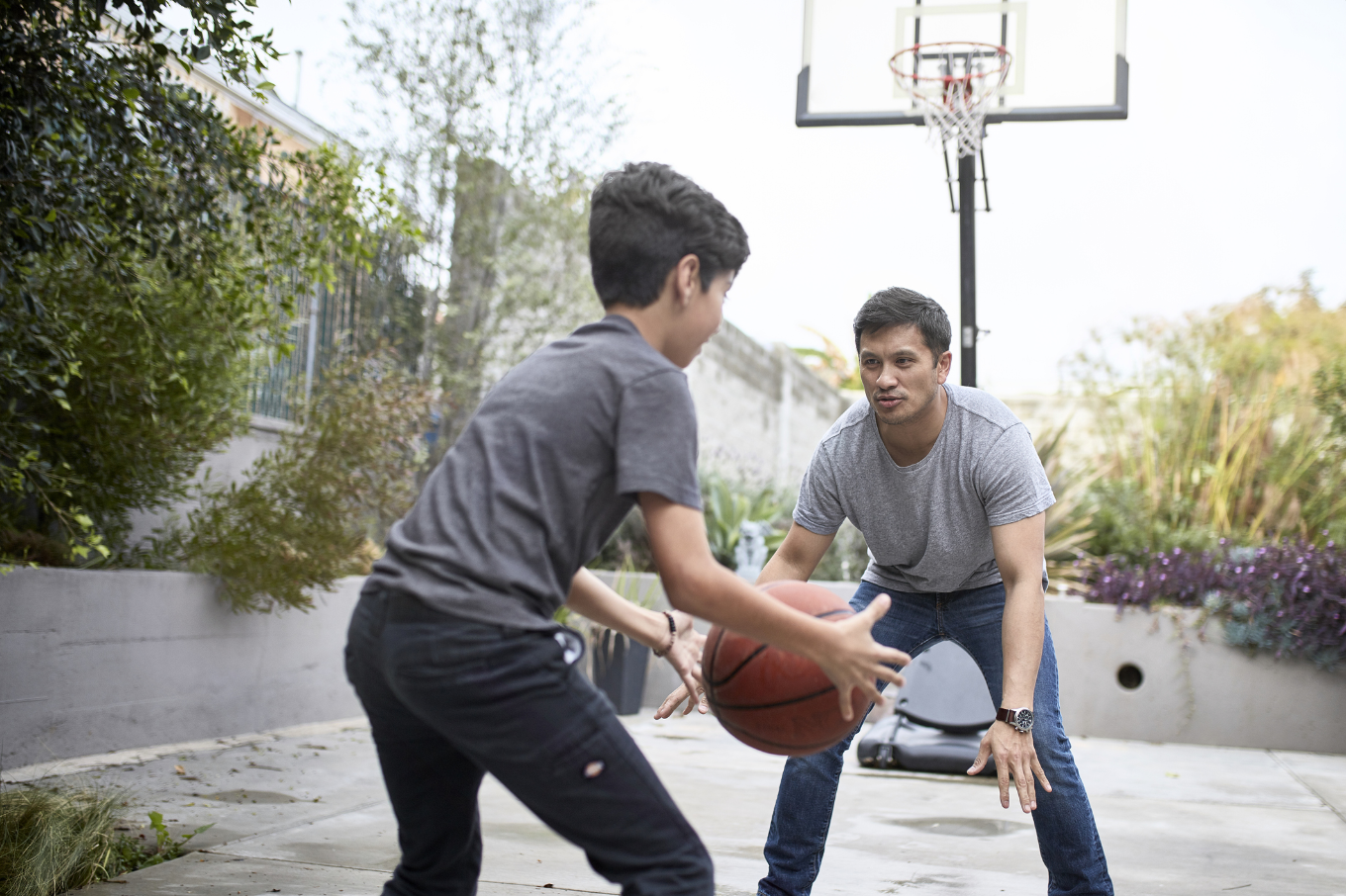 tween_dad_basketball-1.png