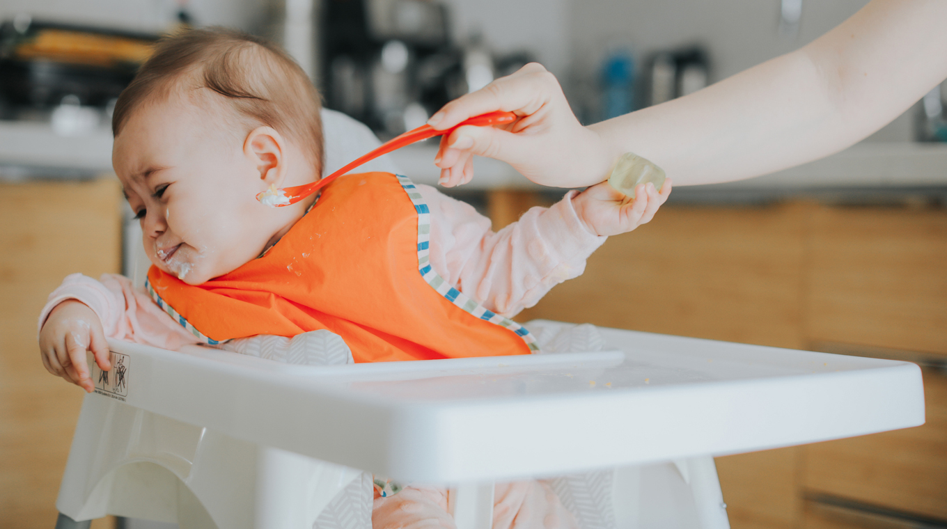when_can_a_baby_eat_solid_food_3.jpg