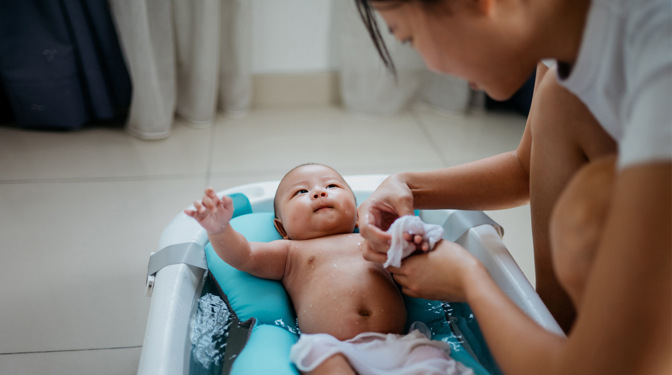 when_to_bathe_newborn_1.jpg