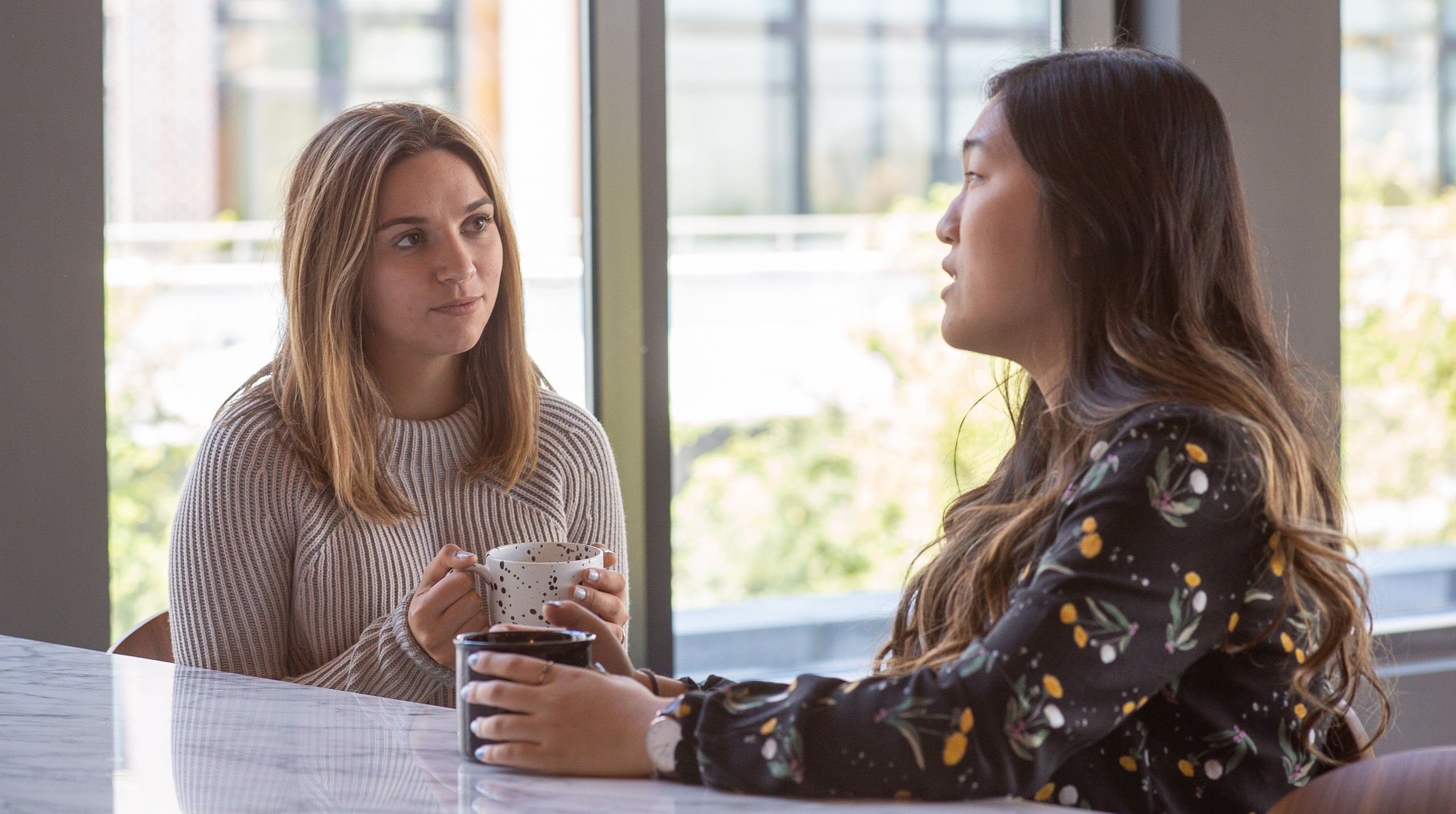 women-talking-with-signed-release_t20_ywylm0.jpg