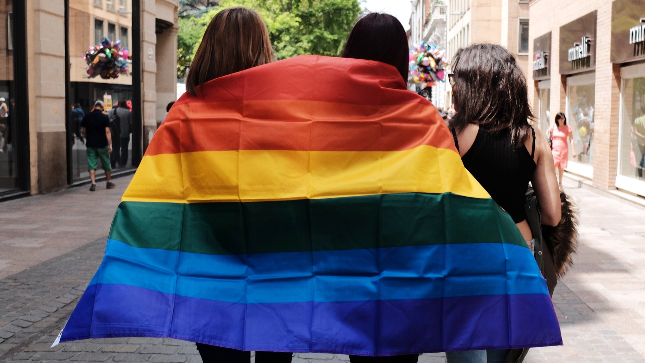 LGBTQ-ally-kids-featured