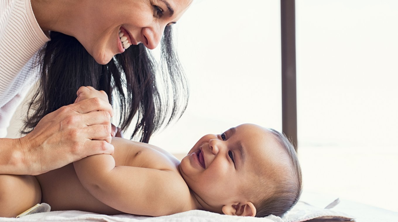 diapering-a-baby-2