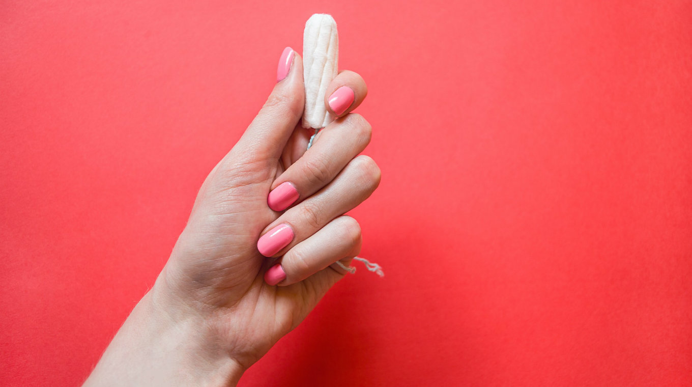 holding-tampon-woman-hand t20 Jz7ogE