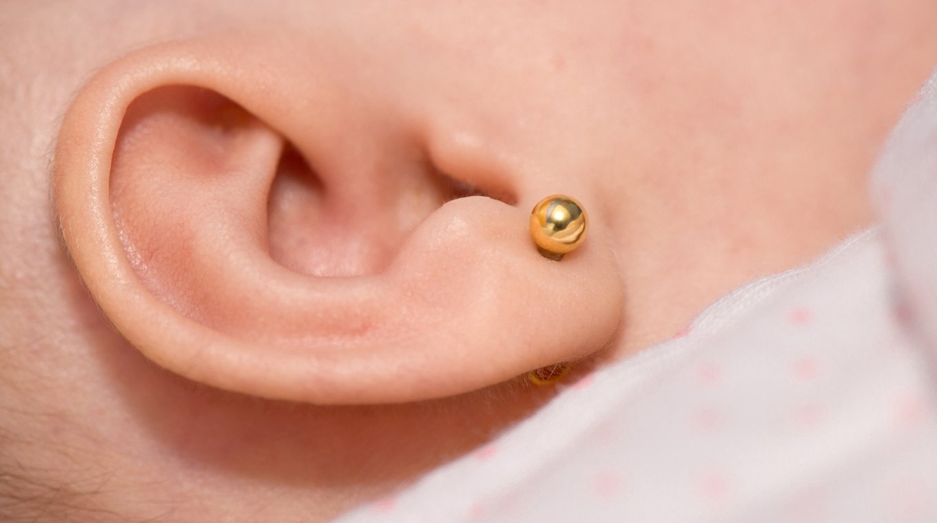 pierce-baby-ears-1