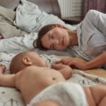 mom-and-baby-co-sleep